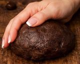 Foto del passaggio 3 della ricetta Chicchi di caffè al cioccolato