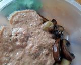 A picture of step 3 of Sig's Grilled avocado with fruity mushroom sauce.