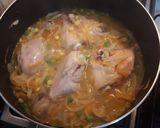 Foto del paso 4 de la receta: Pollo arvejado con puré