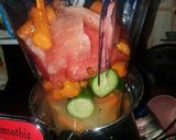 A picture of step 2 of Watermelon carrot juice.