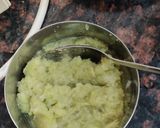 A picture of step 1 of Paneer Makhani.