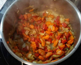 Foto del paso 2 de la receta: Ragout de pavo al ajillo con guarnición de verduras