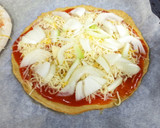 Foto del paso 2 de la receta: Pizza con base de atún