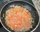 Foto del paso 4 de la receta: Patatas rebozadas con merluza o Patatas a la importancia