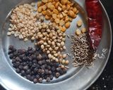 மிளகு குழம்பு (Pepper curry recipe in tamil) ரெசிபி ஸ்டேப் 1 புகைப்படம்