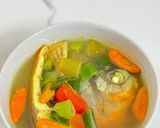 Foto langkah ke 5 dari resep Sup ikan bawal segar.