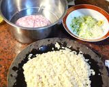A picture of step 1 of Sour Cabbage Dumplings.