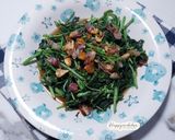 Foto langkah ke 4 dari resep Tumis Bayam Tabur Bawang.