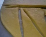 Foto langkah ke 3 dari resep Mini Sausage roll atau roti unyil isi sosis satu kali profing.