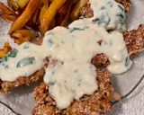 Foto del paso 7 de la receta: Milanesas de pescado con crema de roquefort y papas fritas 🧀 🍟