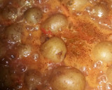 Foto del paso 5 de la receta: Tomates Rellenos y Papitas Cambray Salteadas