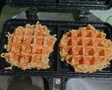 Foto langkah ke 3 dari resep 57. Waffle mie.