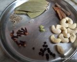 A picture of step 1 of Aloo chutney pulav.