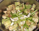 Foto del paso 4 de la receta: Alcachofas con ajetes
