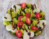 Une image de l'étape 1 de Salade au concombre /melon /tomates cerises /graines de courge.