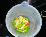A picture of step 1 of Thai spicy seafood dip sauce WOWOWOWOW 👅.