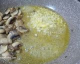 Foto langkah ke 1 dari resep Creamy Spaghetti Carbonara.