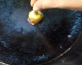 A picture of step 4 of Rava Uttapam.