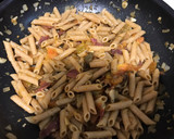 Foto del paso 5 de la receta: Macarrones con kumato, champiñones y jamón