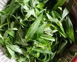 Foto langkah ke 1 dari resep Tumis Kangkung Telur Puyuh.