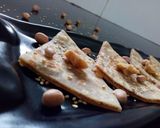 A picture of step 6 of Gud Roti/Gulachi Poli.