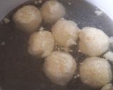 Üknagymami túrós gombóca grízzel és meggyes öntettel recept fázis 4 fotója