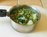 பாசி பயறு, பச்சை பட்டாணி, கேல் கூட்டு ரெசிபி ஸ்டேப் 5 புகைப்படம்