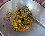 Foto langkah ke 4 dari resep Tumis Teri Tempe Daun Jeruk.