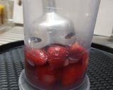 รูปขั้นตอนการทำที่ 2 ของ สตรอเบอรี่ปั่น 🍓
