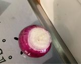 Une image de l'étape 1 de Sauce salade à la coriandre, framboise et oignon rouge.