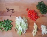 Foto langkah ke 2 dari resep Ampela Ayam Asam Pedas.