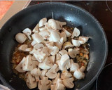 Foto del paso 4 de la receta: Pechuga de pollo a la crema con champiñones