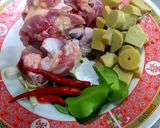 รูปขั้นตอนการทำที่ 1 ของ ไก่ต้มหน่อไม้ลวก