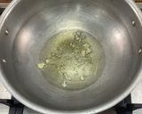 A picture of step 2 of Chicken chowmein.