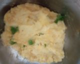 A picture of step 3 of Aloo hari pyaz ka bhurta.