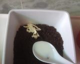 A picture of step 1 of Oreo Brownie Ice cream Sandwich.