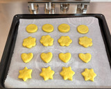 A picture of step 10 of Avocado Biscuits.
