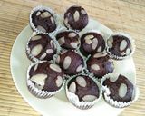 Foto langkah ke 10 dari resep Muffin coklat kukus.