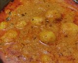 दम आलू (Dum Aloo Recipe In Marathi) रेसिपी स्टेप 5 फोटो 