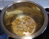 Foto del paso 4 de la receta: Guiso de costillas con patatas