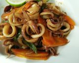 Foto langkah ke 4 dari resep Tumis Cumi Mudah dan Enak 👌.