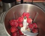 صورة لخطوة 2 من وصفة ايس كريم فراولة🍓