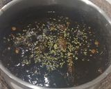 Foto del paso 4 de la receta: Cocina de subsistencia: Garbanzos con Chipirones en su tinta