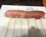 Foto del paso 3 de la receta: Rollitos de cerdo con calabacín y salsa romesco