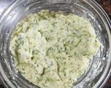 A picture of step 3 of Zucchini fritters.