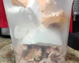 Foto del paso 3 de la receta: Salsa de salmón para dipear 😋🐟🥣