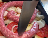 Foto del paso 4 de la receta: Butifarra al horno con patatas