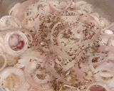 A picture of step 1 of Hyderabadi Khageena.