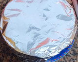 Foto del paso 10 de la receta: Tarta de queso, limón y vainilla con glaseado de pasas al ron