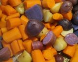 A picture of step 4 of Potatoes with Carrots.
